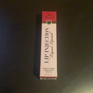 Lip injection liquid lipstick